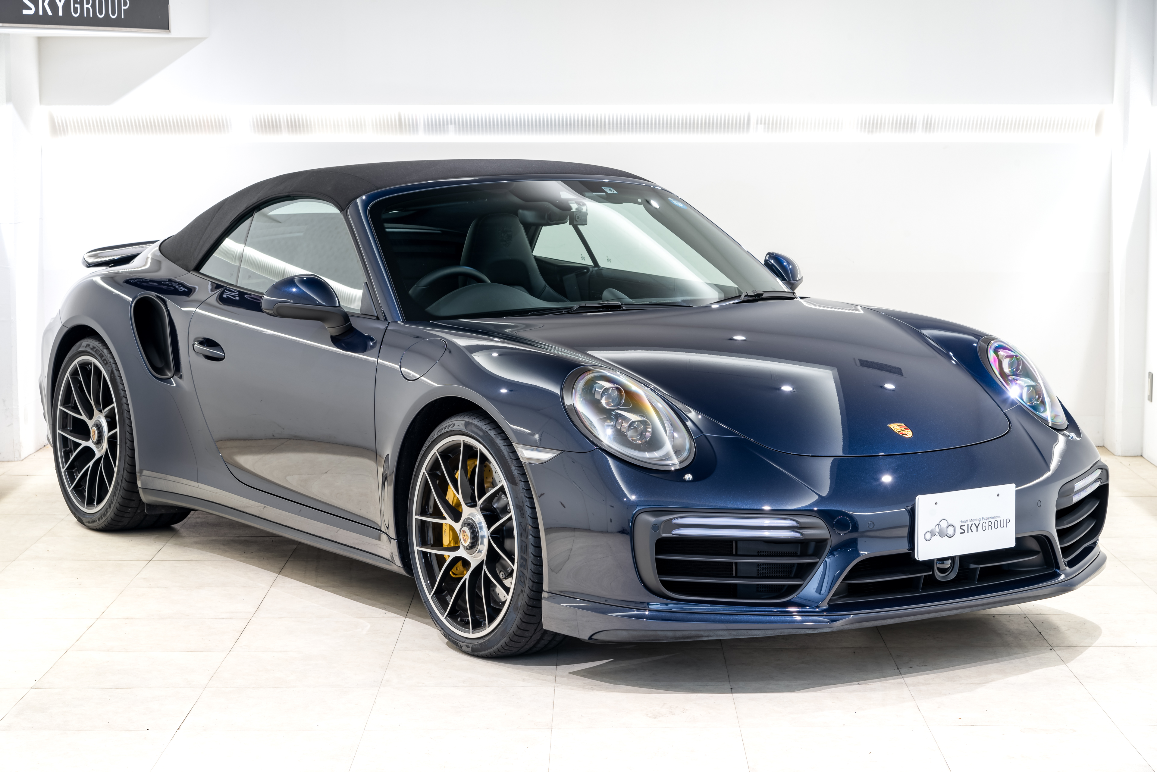 ポルシェ911ターボS（ナイトブルーメタリック）